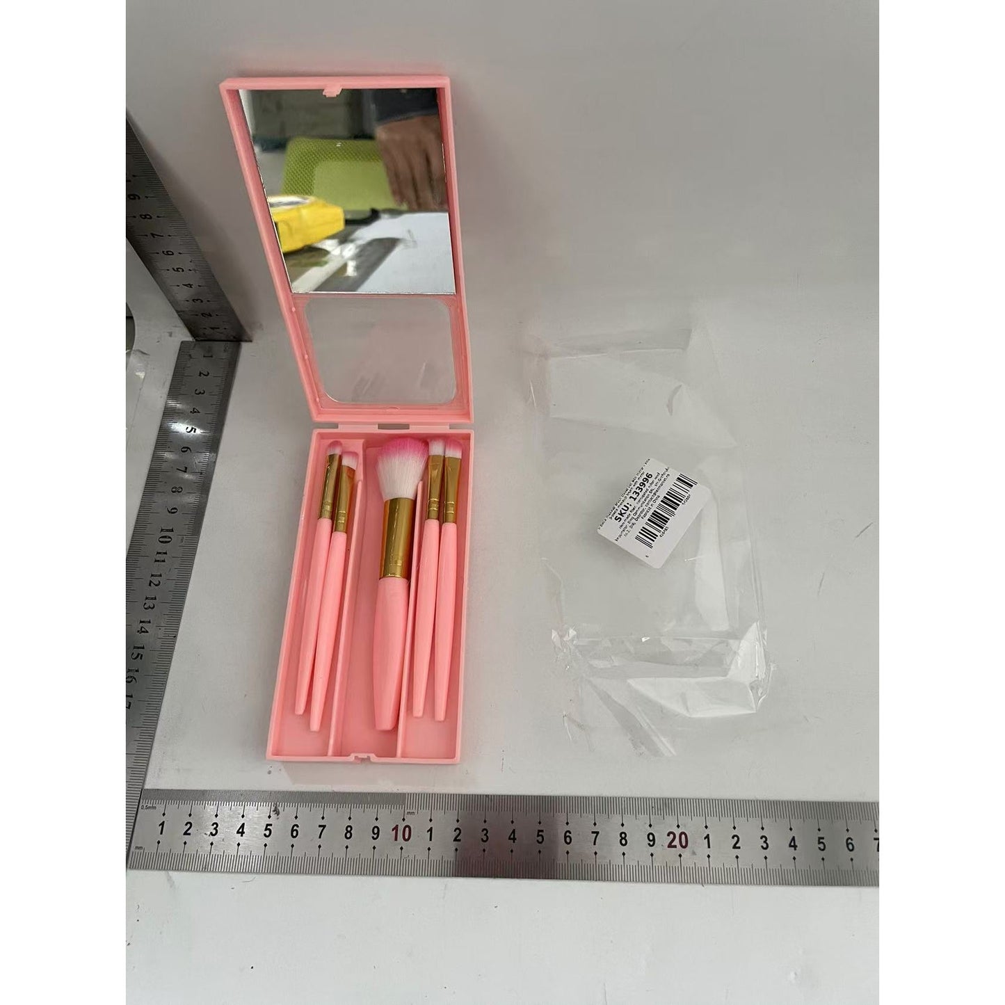 Set 5 Pensule de Machiaj cu Peri Moi, Klevo, cu Suport pentru Depozitare si Oglinda, Roz