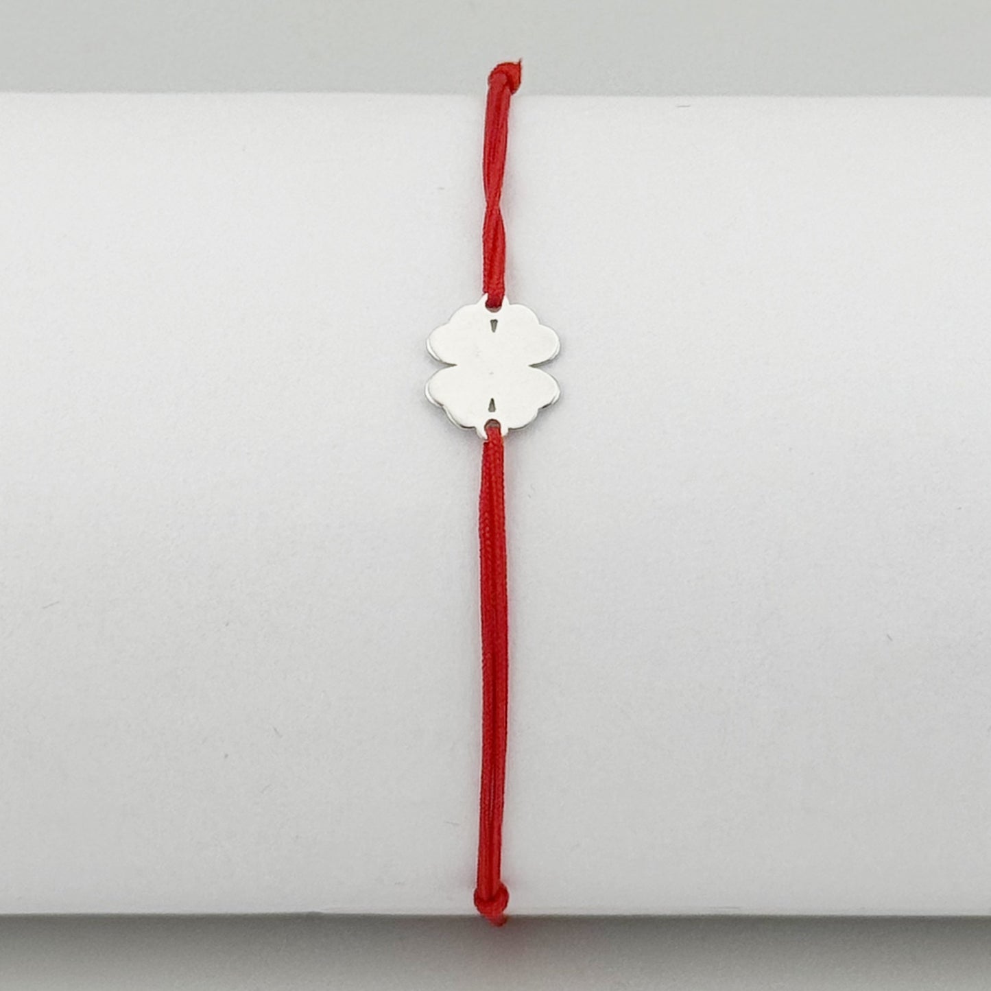 Bratara Argint 925 pentru Dama, Jolie, Model Trifoi plin, Martisor Bratara de 1 Martie, Pandativ Argintiu cu Snur Rosu