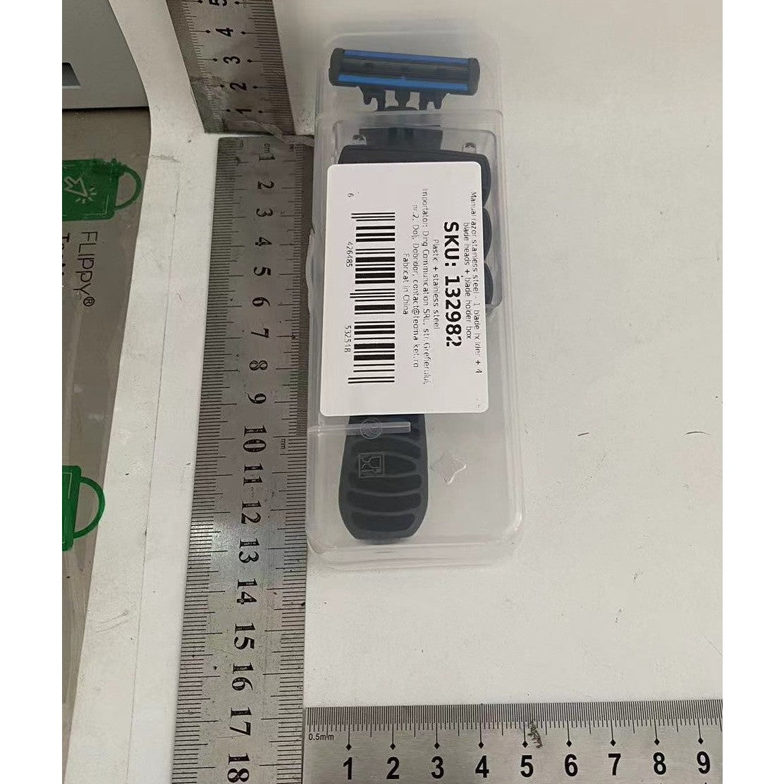Aparat de Ras Manual, Klevo, din Otel Inoxidabil, Suport Lama + 4 Capete de Schimb Incluse, Cutie pentru Lame, Negru