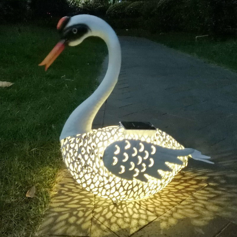 Decoratiune de Gradina cu Lampa solara, Klevo, Model Lebada, Iluminare Led si Incarcare Solara, 39.5 x 35.5 x 14 cm, din Fier, Alb