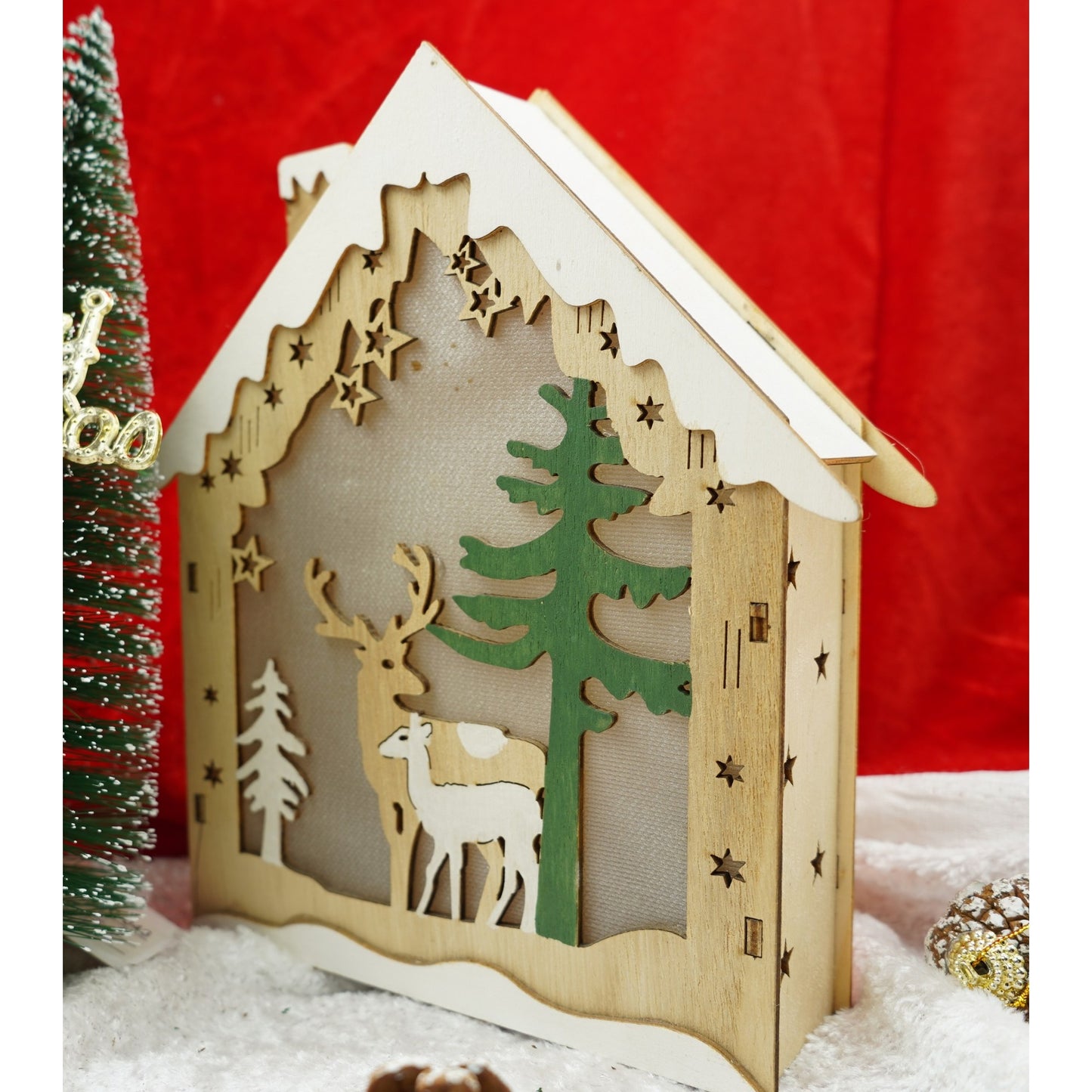 Decoratiune luminoasa, model de Casa cu Reni, maro, lungime: 18 cm, latime: 5 cm, inaltime: 21 cm, lemn, interior/exterior
