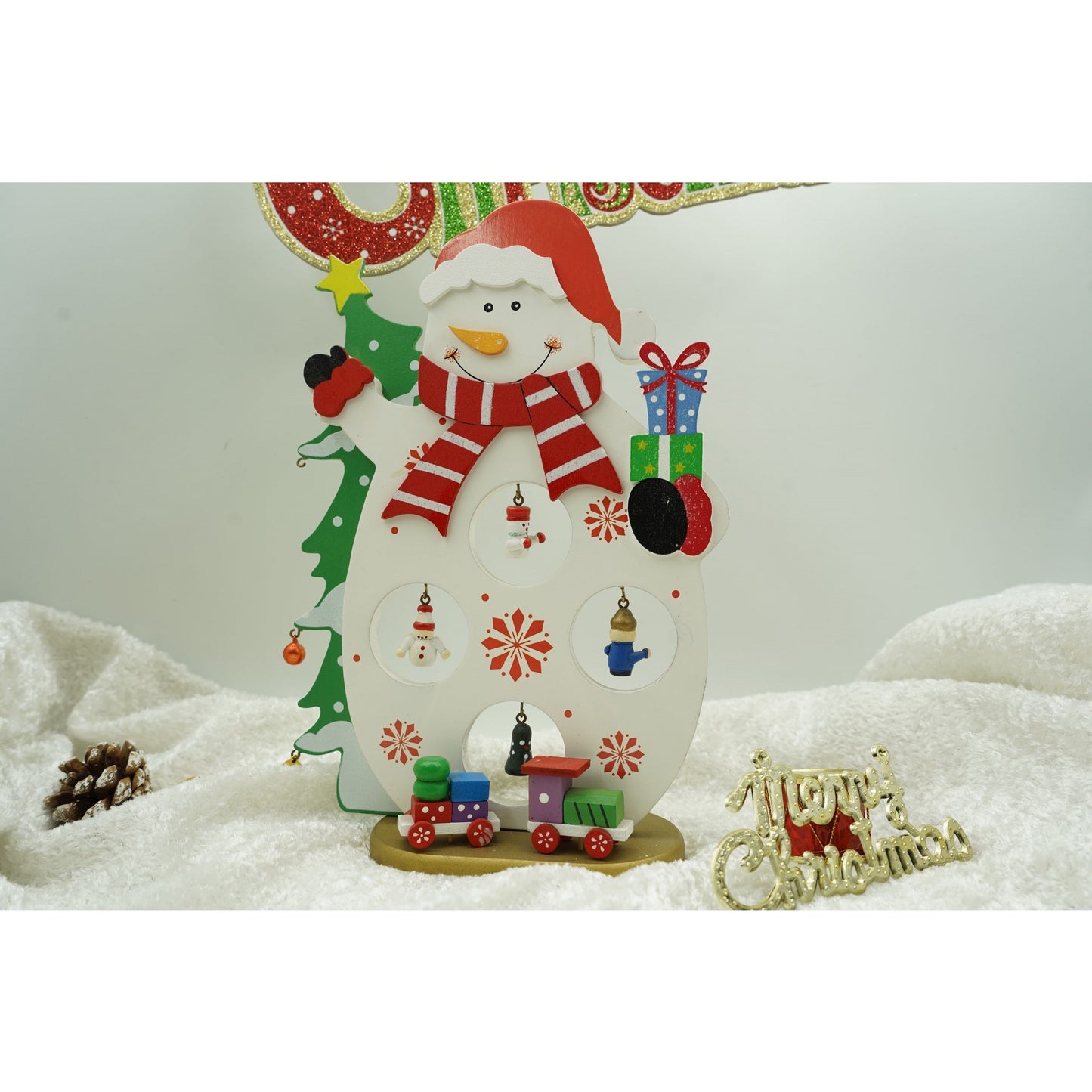 Figurina decorata de Craciun, Om de zapada, Alb, din Lemn, 18 cm x 24.5 cm, Interior, Klevo