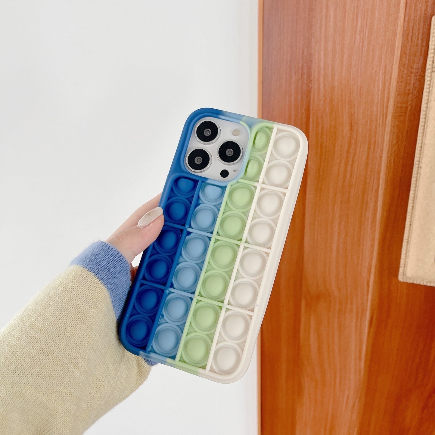 Husa de protectie Klevo Pop It compatibila cu Apple iPhone 13 Pro Max,Model 6,Multicolor