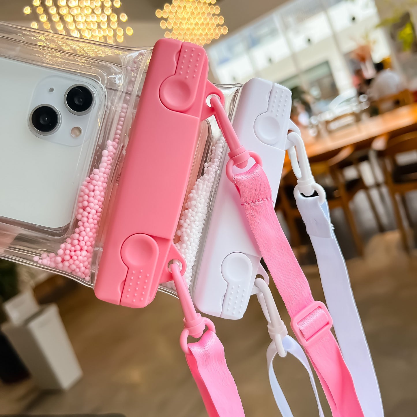 Husa subacvatica Waterproof Klevo, Snowproof, Universala, Senzoriala, cu Snur, pentru telefon sau documente, Alb