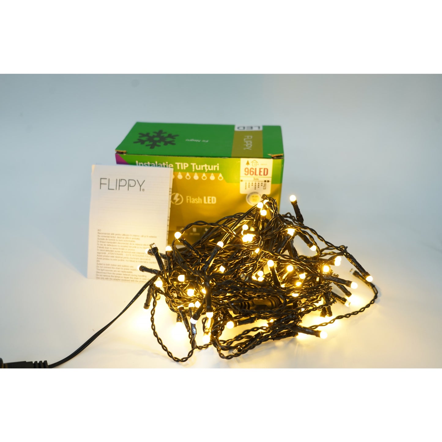 Instalatie de Craciun Klevo® Tip Turturi, Franjuri cu Flash, Sectiune 3 m, 96 LED-uri, Interconectabila, Fir Negru, Alb Cald