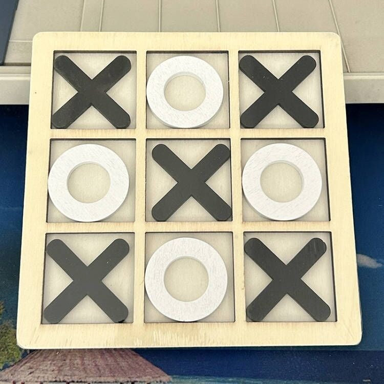 Jucarie Montessori Tic Tac Toe, Klevo, Educativa, Interactiva, din lemn, X si O, 9 Piese, 14.3x14.3 cm, Negru Alb