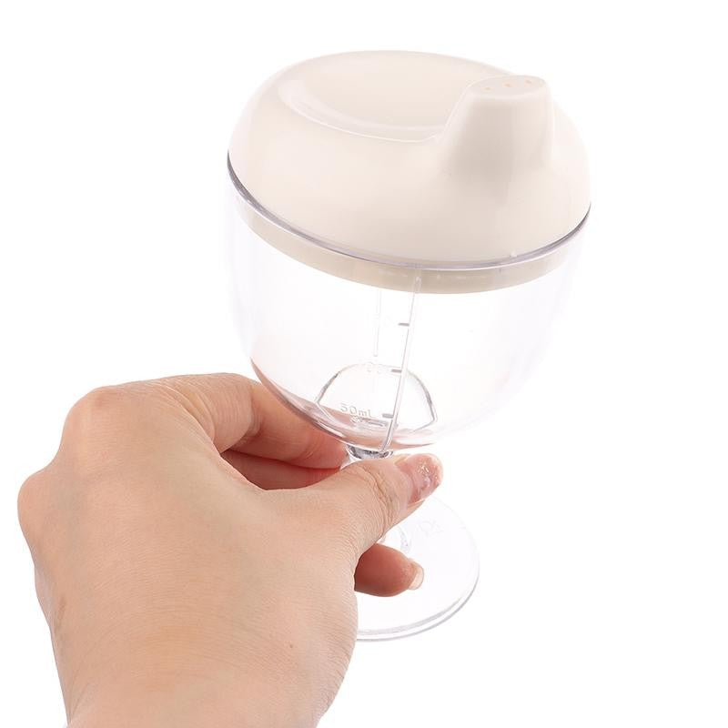 Pahar din Plastic Transparent cu Picior, Klevo, pentru Copii, 14 x 7.7 cm, cu Cioc Antiscurgere, + 3 Ani, Fara Maner, Alb