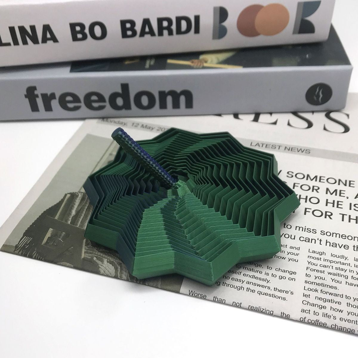 Jucarie Decompresie, Klevo, Model Stea 3D, DuoChrome, Maner Spirala, Turn Magic Geometric, Multiple Forme, Anti-stress, 11 cm, Negru/Verde