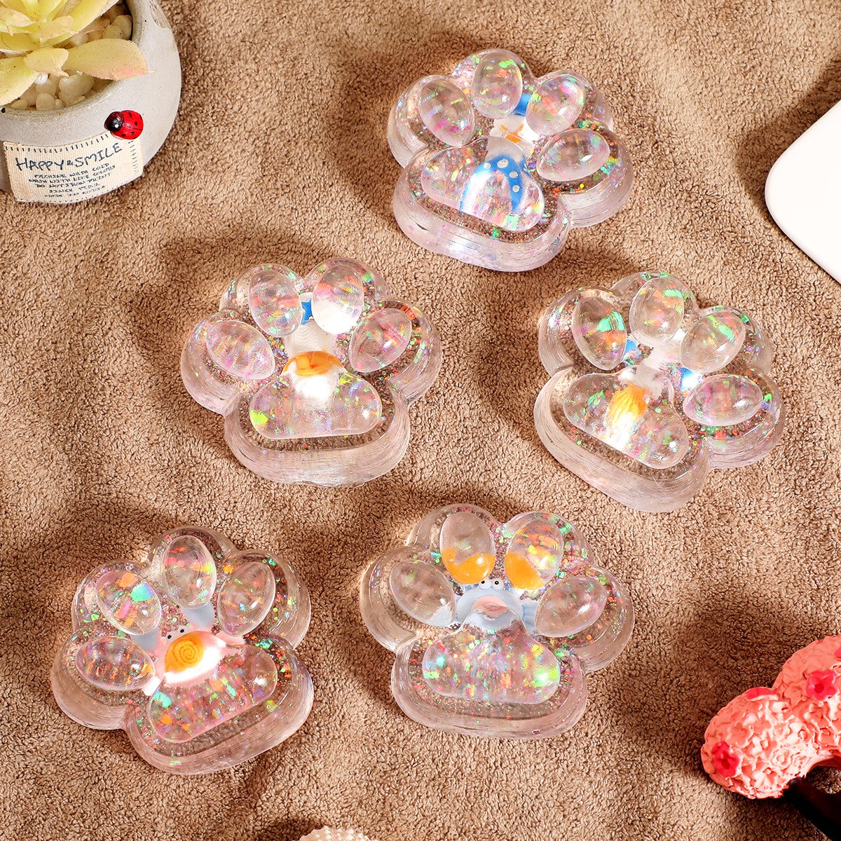 Jucarie Antistres Squishy, Klevo, cu Revenire Lenta, Squeeze Pinch Family, Model Cat Paw, 6.5 x 7 cm, din Tpr, 4-6 Ani, Model 6 Ocean, Transparent