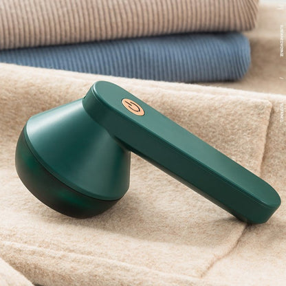 Aparat Pentru Curatat Scame, Par Si Praf, Klevo, Pentru Diferite Tipuri De Material, Cu Lame Din Otel Inoxidabil, Incarcare Prin USB Type-C, Cu Perie De Curatare si Cablu USB Incluse, Verde, 135 x 75 mm