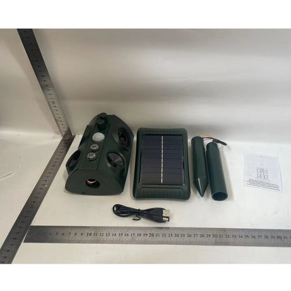 Aparat Solar LED cu Ultrasunete, Klevo, Repelent pentru Animale Mari si Mici, Lumina Rosie si Alba, Anti Rozatoare, Anti Insecte, Frecventa 13.5KHZ-45.5KHZ, Senzor PIR, 15.5 x 15.4 x 26.2 cm, Verde