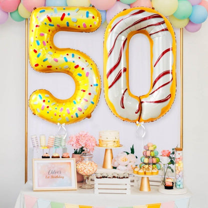 Balon din Folie Metalizata Klevo, Figurina Cifra, Imprimeu Gogosi, Tema Aniversare 100 cm, Ambalaj Individual, Pai inclus, Umflare cu Aer sau Heliu, Multicolor, Cifra 5