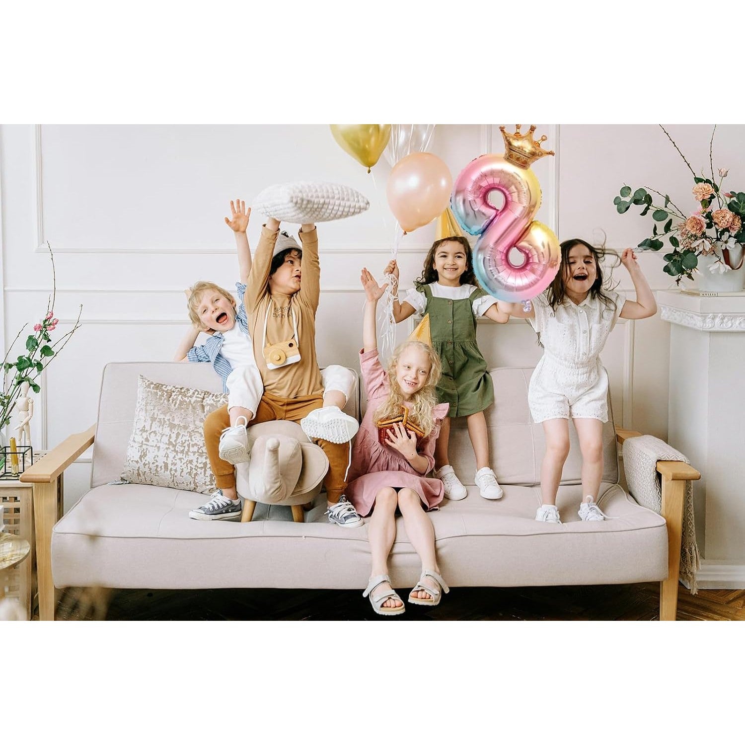 Balon din Folie Metalizata, Klevo, Figurina Cifra Gradient, Tema Aniversare 80 cm, Ambalaj Individual, Pai inclus, Umflare cu Aer sau Heliu, Coronita, Cifra 8
