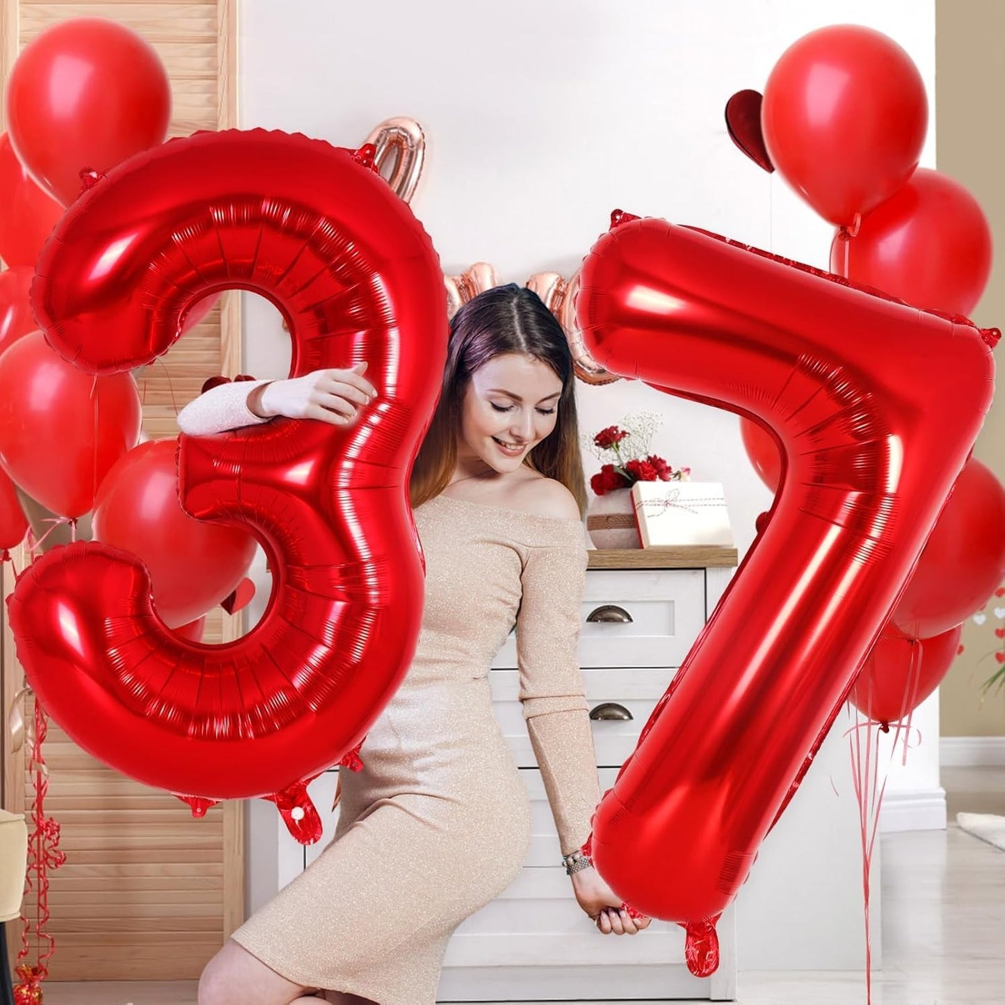 Balon din Folie Metalizata Klevo, Figurina Cifra, Tema Aniversare 100 cm, Ambalaj Individual, Pai inclus, Umflare cu Aer sau Heliu, Rosu, Cifra 3