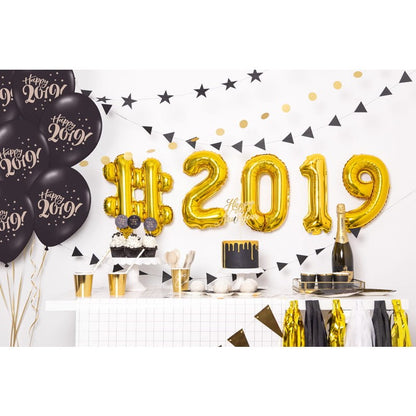 Balon din Folie Metalizata Klevo, Figurina Cifra, Tema Aniversare 40 cm, Ambalaj Individual, Pai inclus, Umflare cu Aer sau Heliu, Auriu, Cifra 0