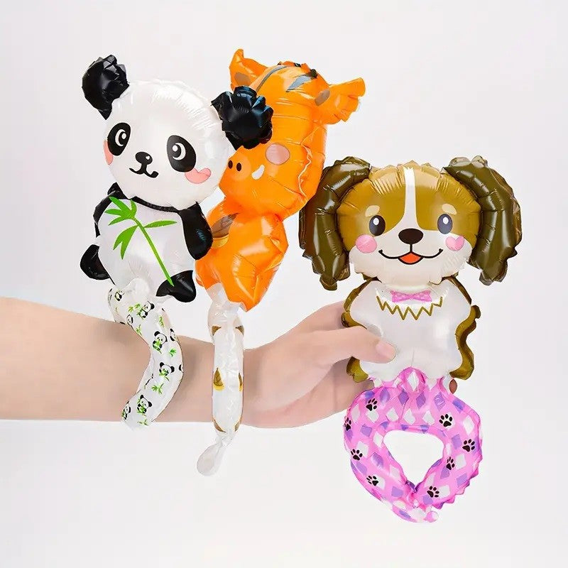 Balon din Folie Metalizata, Klevo, Figurine Animalute, Tip Bratara, Model Girafa, 13 x 35 cm, Ambalaj Individual, Pai Inclus, Umflare cu Aer sau Heliu, Maro