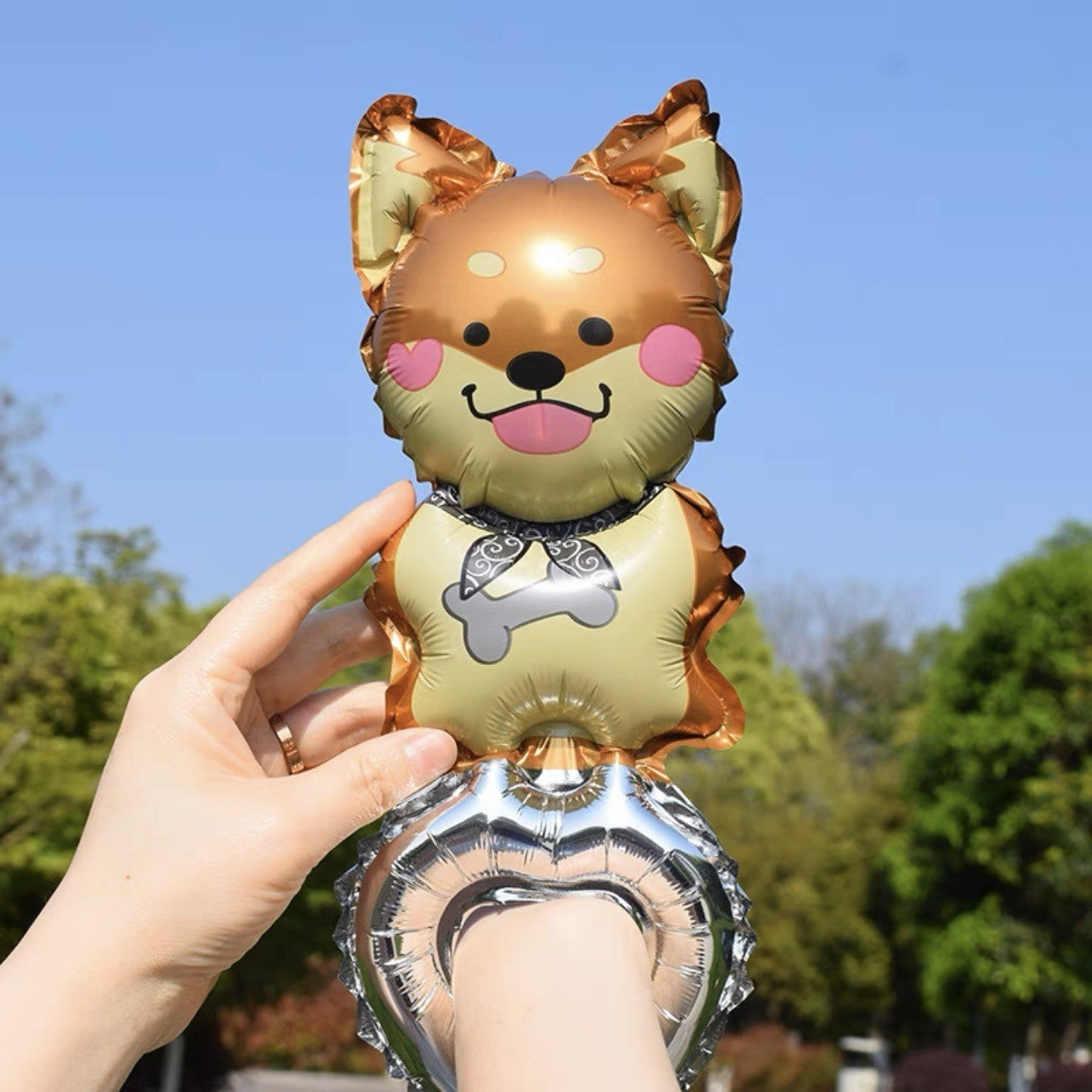 Balon din Folie Metalizata, Klevo, Figurine Animalute, Tip Bratara, Model Catel, Ambalaj Individual, Pai Inclus, Umflare cu Aer sau Heliu, Maro