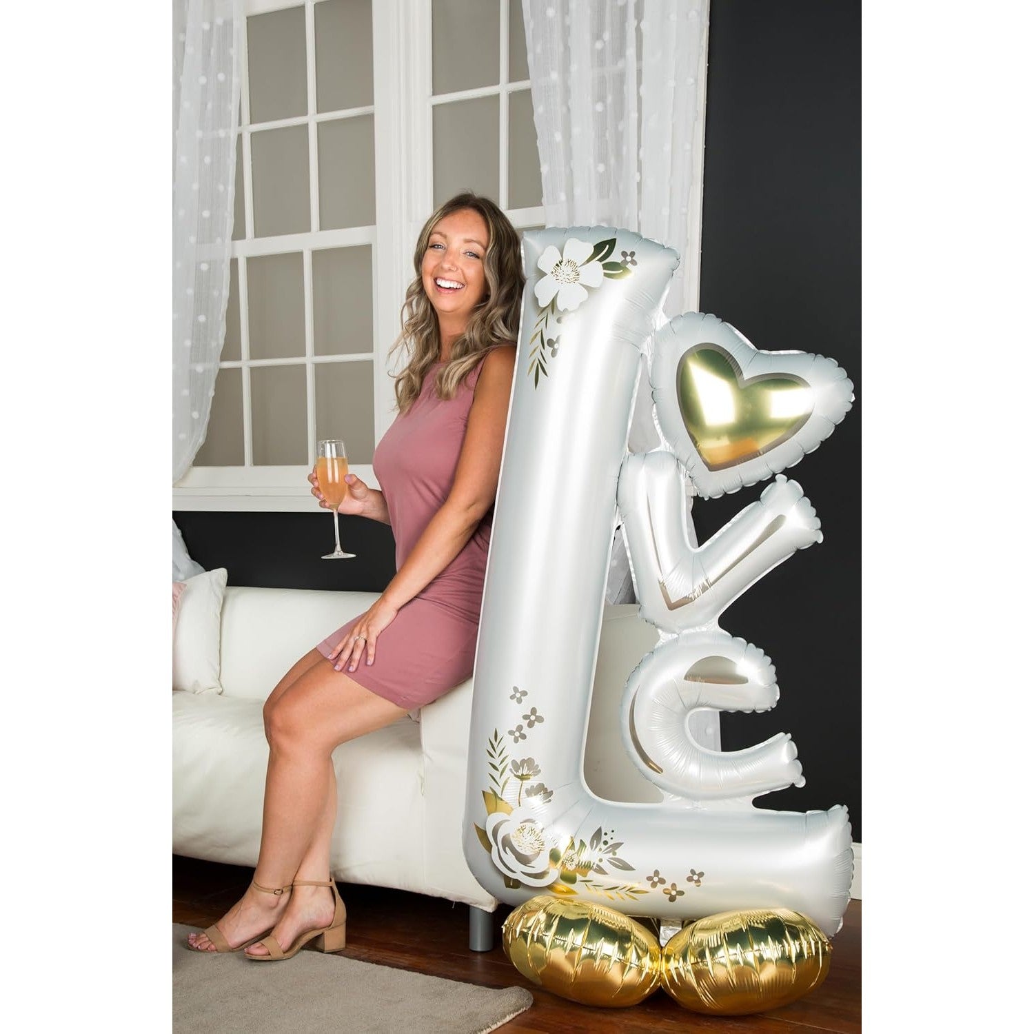 Balon din Folie Metalizata, Klevo, Figurine, Model LOVE, Tematica Iubire, 110x64 cm, Ambalaj Individual, Pai Inclus, Umflare cu Aer sau Heliu, Alb