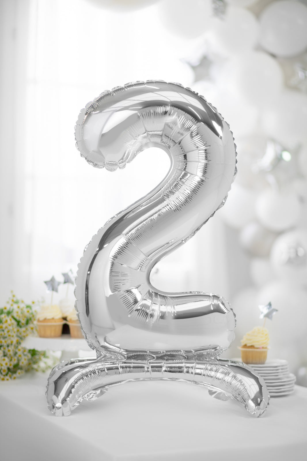 Balon folie cu suport Numărul "2", 70 cm, argintiu (1 pachet / 1 buc.)