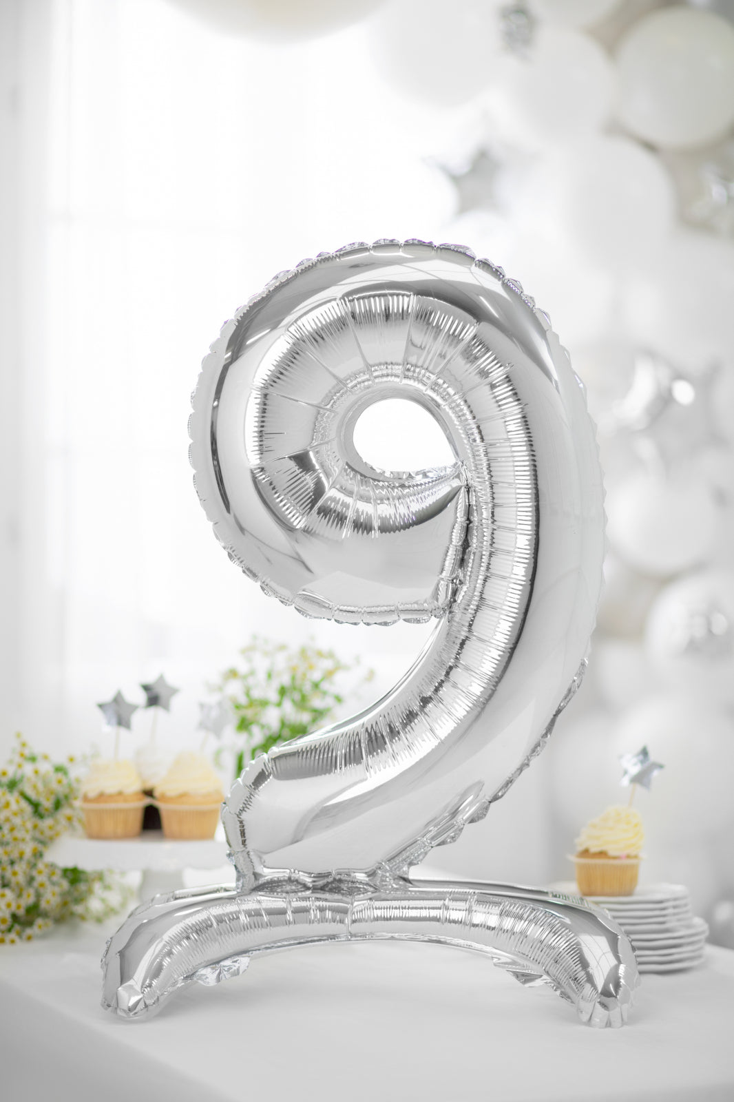 Balon folie cu suport Numărul "9", 70 cm, argintiu (1 pachet / 1 buc.)
