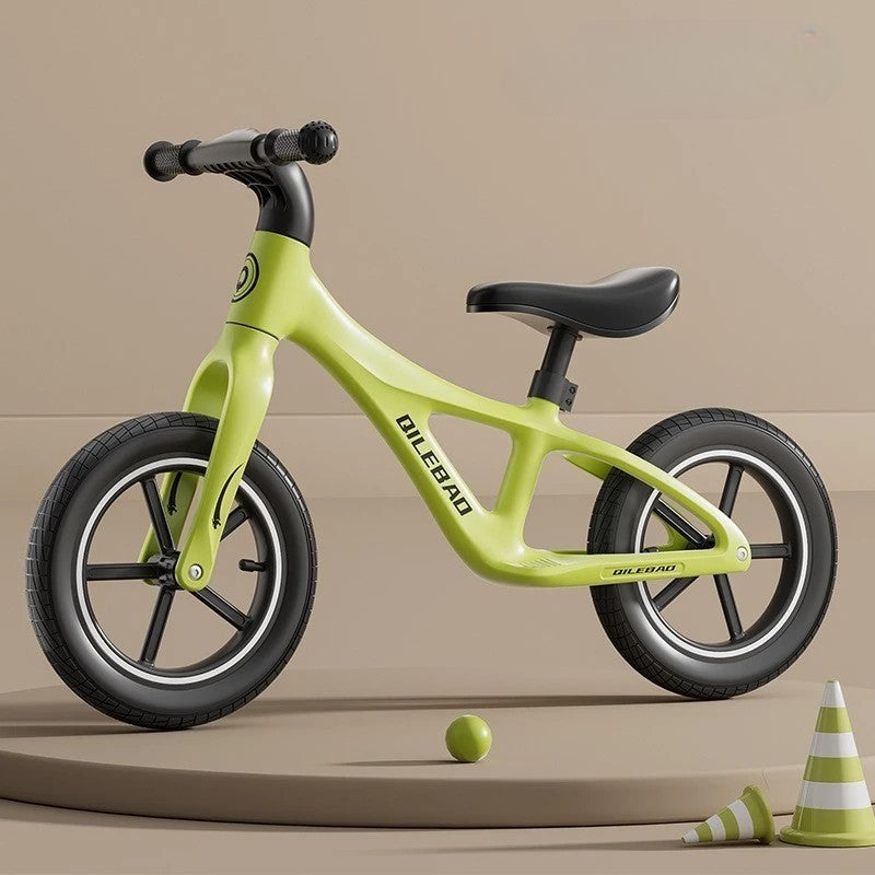 Bicicleta pentru Copii, Klevo, Fara Pedale, Pentru 2-6 Ani, 2 Roti Silentioase, Sa Reglabila 43 - 58 cm, din Plastic si Fibra de Sticla, 88 x 56 x 43 cm, Verde