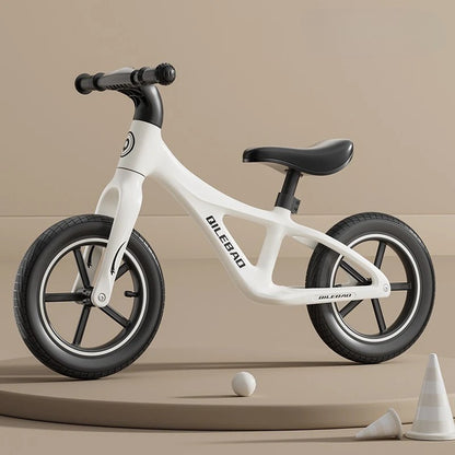 Bicicleta pentru Copii, Klevo, Fara Pedale, Pentru 2-6 Ani, 2 Roti Silentioase, Sa Reglabila 43 - 58 cm, din Plastic si Fibra de Sticla, 88 x 56 x 43 cm, Alb