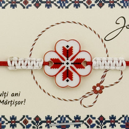 Martisor Traditional Bratara Norocoasa, Jolie, Model Trifoi Port Traditional, Bratara Martisor pentru Copii, din Plastic/Textil, Snur Rosu/Alb