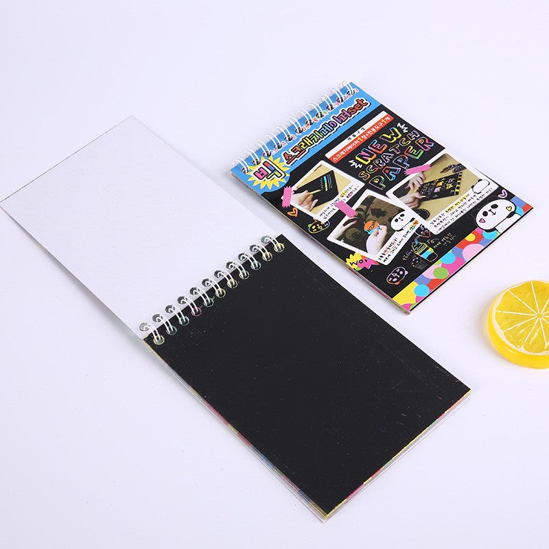 Caiet cu fise razuibile Klevo, DIY Magic Scratch, 12 File, Curcubeu, Creion din Lemn, Cartonase negre, A6, Multicolor