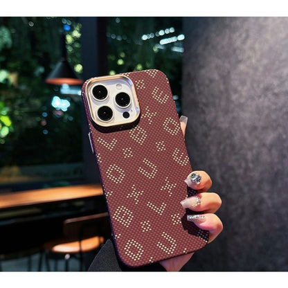 Carcasa Magnetica, Klevo, Compatibila Apple iPhone 16 Pro, din Fibra de Carbon, Litere Fosforescente, Maro