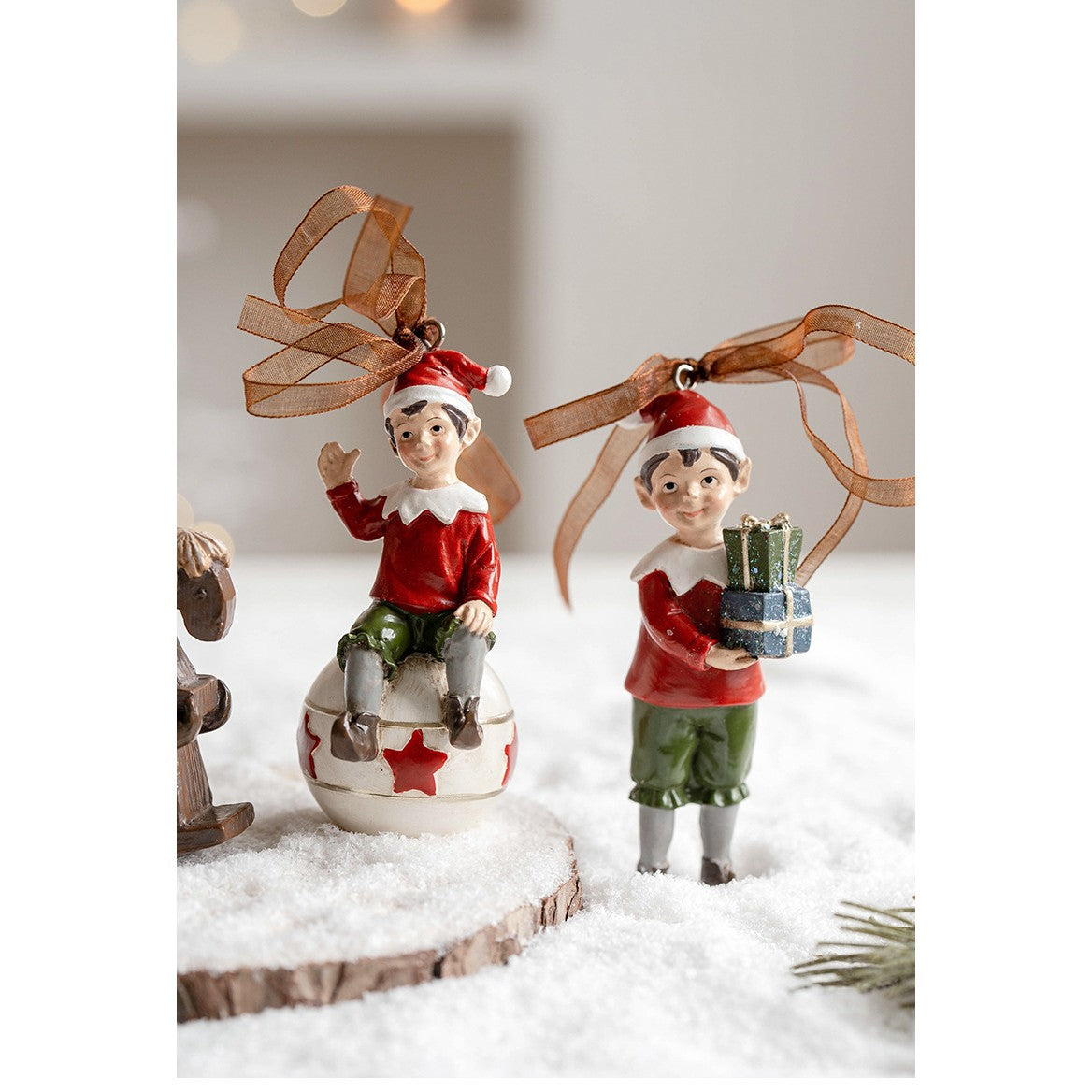 Decoratiune de Craciun, Klevo, pentru Brad, Model Elf pe Glob, 10 x 4 cm, din Rasina, Multicolor