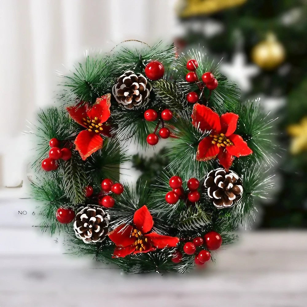 Coronita pentru Craciun Klevo, diametru 32 cm, din brad artificial, decorata cu conuri si merisoare, 3 Funde Rosii. Verde/Alb