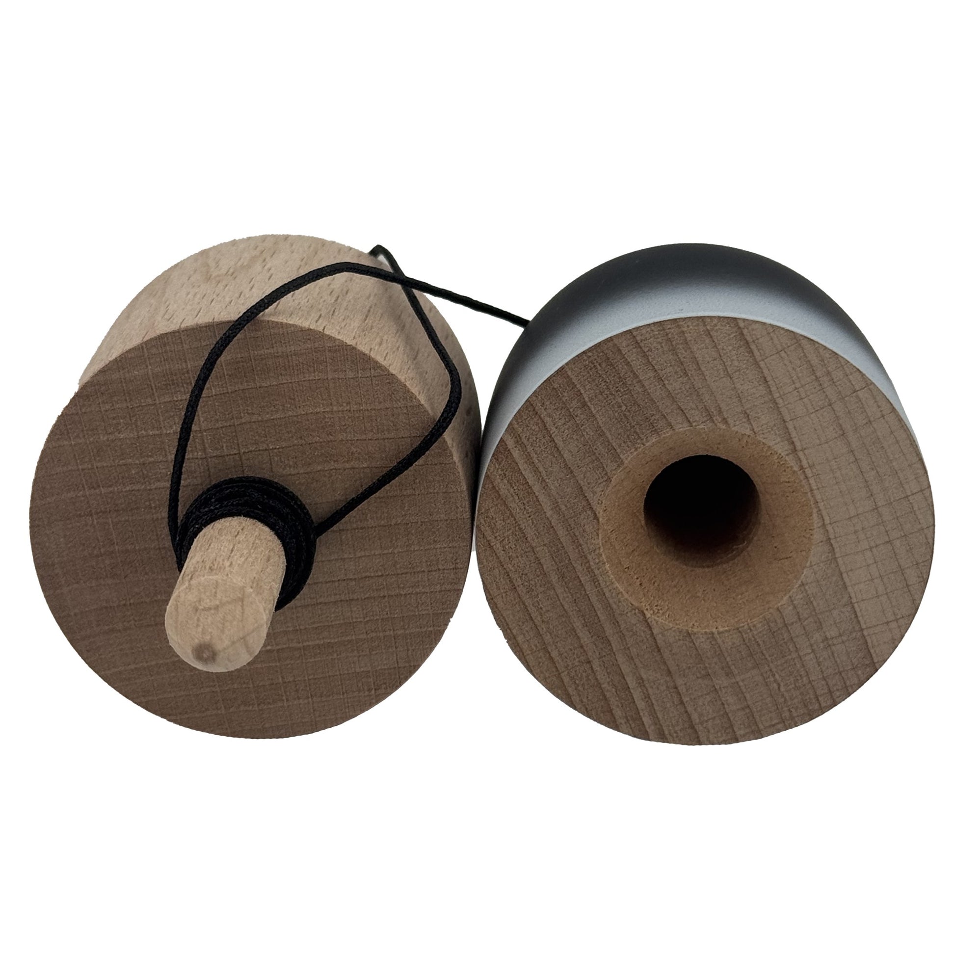 Kendama Pill X Originala, Klevo, Profesionala Model Rubber Grip Pilula, din Lemn, Varsta 9+, Ata 62/65 cm, 11 x 5 x 5 cm, Gradient Negru/Alb