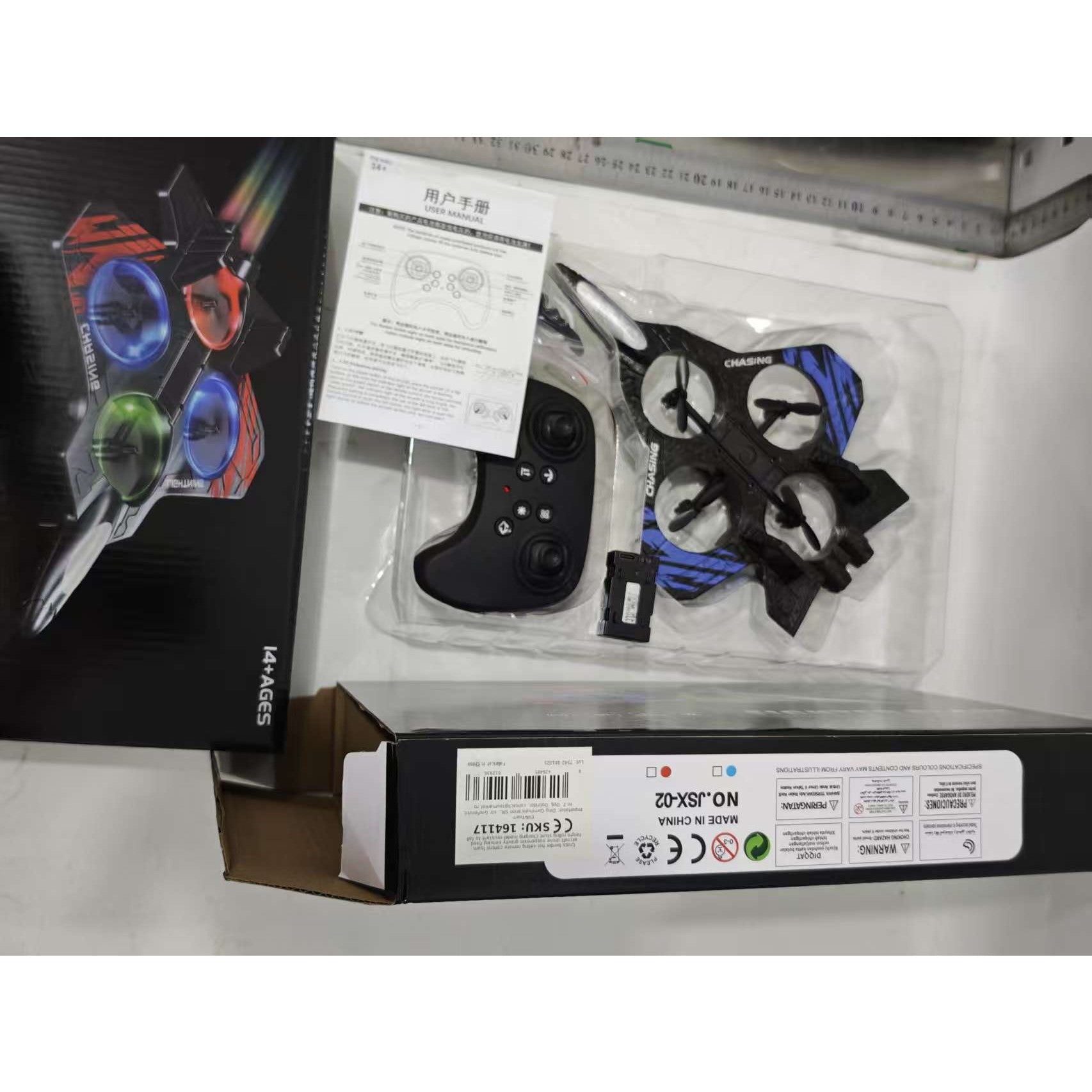 Avion de Lupta cu Telecomanda, Klevo, Tip Drona, din EVA (Spuma), cu Telecomanda, Incarcare USB, 2.4 GHz, Rotire 360°, Zbor pana la 120 m, LED, 25.5 x 18 x 5.2 cm, Negru-Albastru