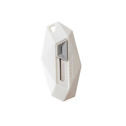 Cutter pentru Cutii, Klevo, Varf Rotunjit si Zimtat, Tip Breloc, 6.5x3.5 cm, Alb