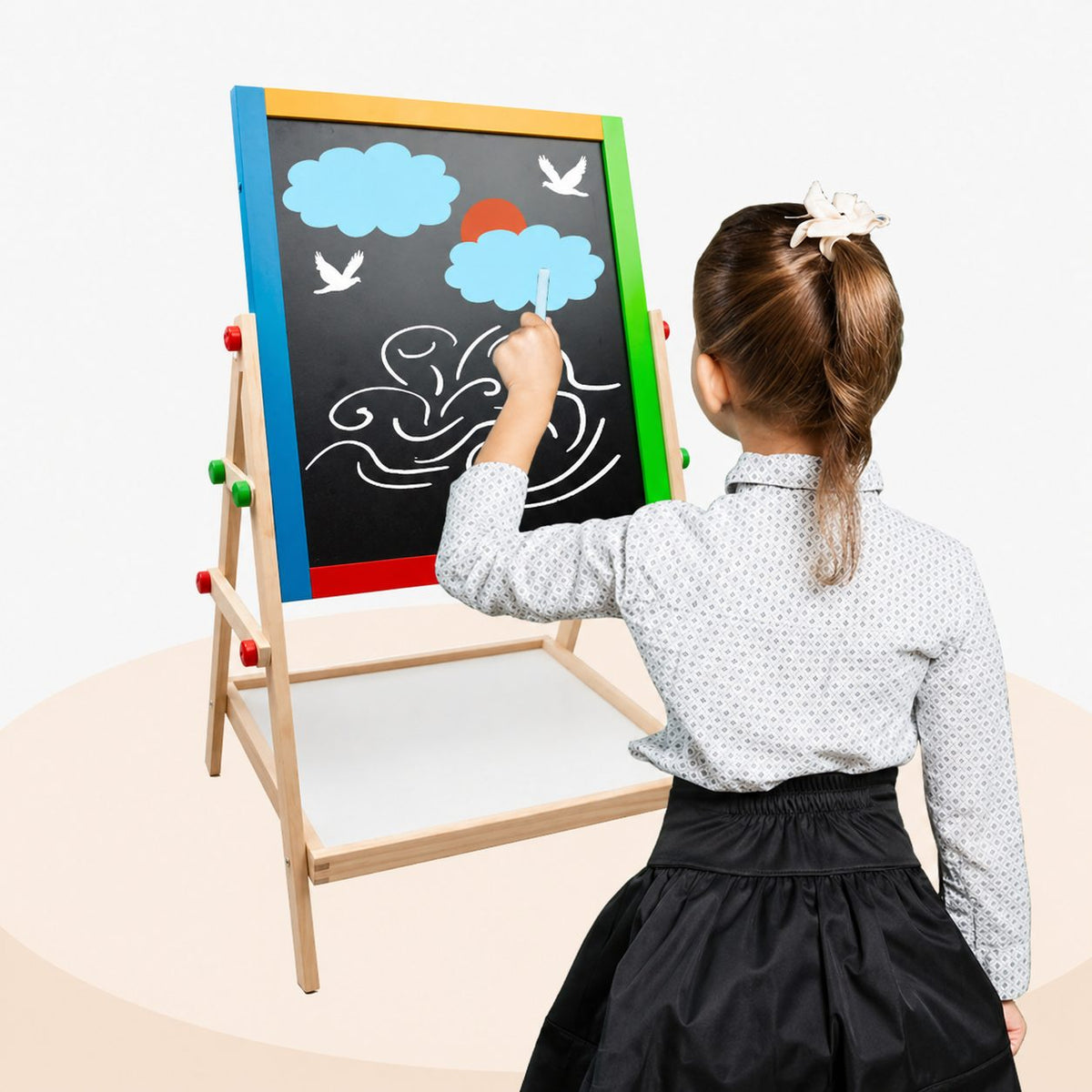 Tabla Educativa de Desen Magnetica cu Doua Fete, Klevo, Reglabila pe Inaltime, Cadru din Lemn, Abac, Litere si Accesorii Incluse, Varsta Recomandata 3 Ani Plus, 52x36 cm