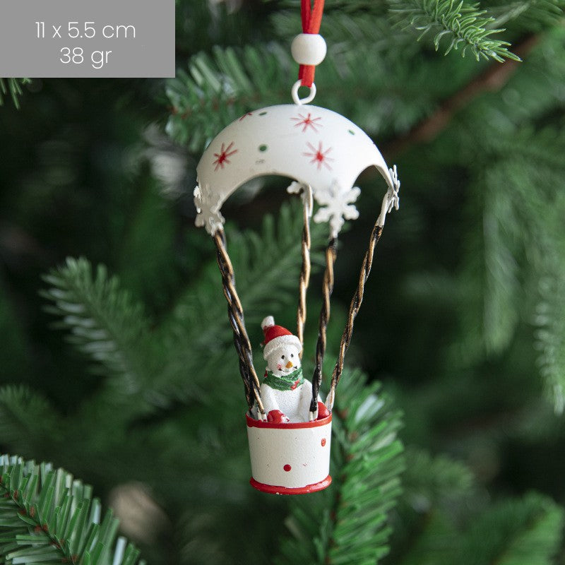 Figurina pentru Brad de Craciun, Klevo, Model Om de Zapada in Balon cu Aer Cald, Ornament pentru Brad, din Metal, 11 x 5.5 x 5.5 cm, Alb