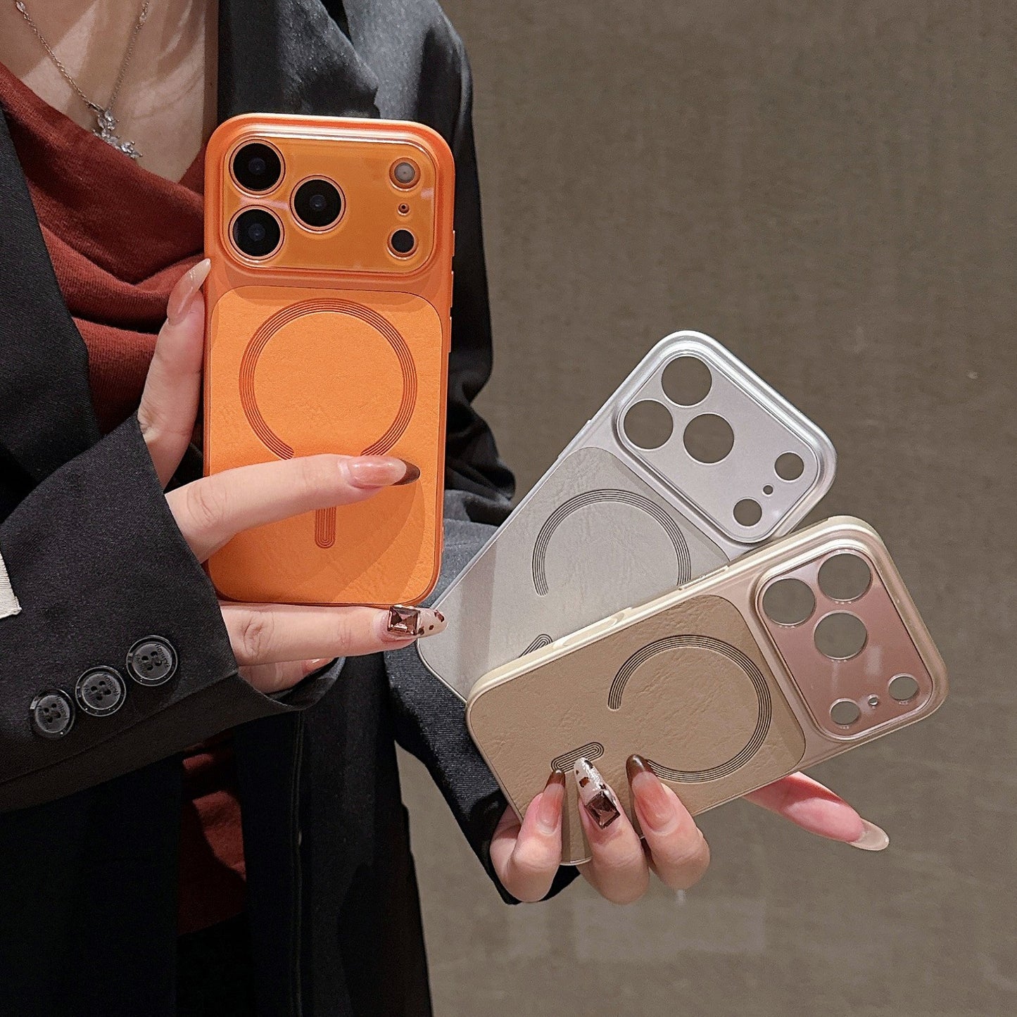 Carcasa Magnetica Mata, Klevo, Compatibila iPhone 17, din TPU/PC si Piele Ecologica, Argintiu