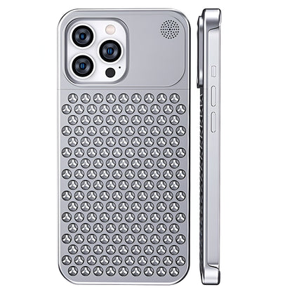 Husa Aromaterapia Compatibila cu iPhone 15 Pro, Klevo, Antisoc, Antizgariere, Protectie Camera si Supraincalzire, din Aliaj de Aluminiu, Argintiu