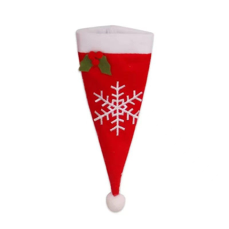 Husa decorativa festiva pentru 3 tacamuri Klevo, model caciulita cu fulg, material textil si poliester, 18 x 7 cm, rosu
