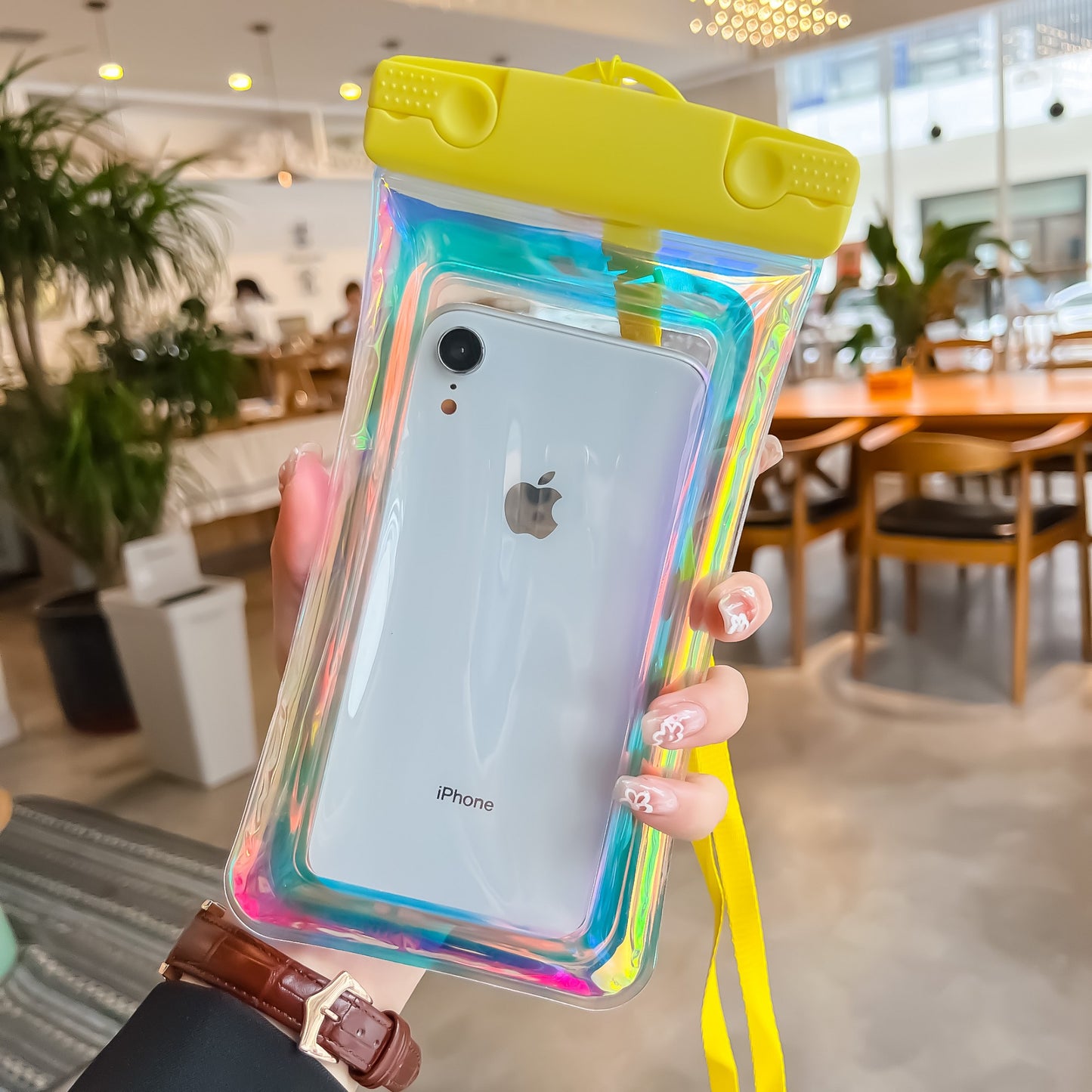 Husa subacvatica Holografica Waterproof Klevo, Snowproof, Universala, Impermeabila, cu Snur, pentru telefon sau documente, Galben