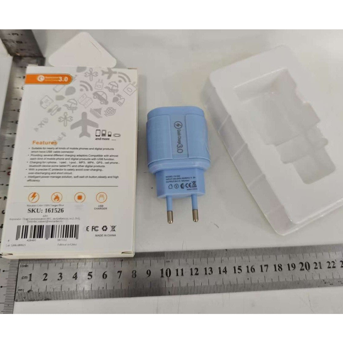 Incarcator Rapid QC3.0, Klevo, 3 Porturi USB, 2.1A, 18W, din ABS, Protectie Supraincalzire, Gama Macarons, Albastru