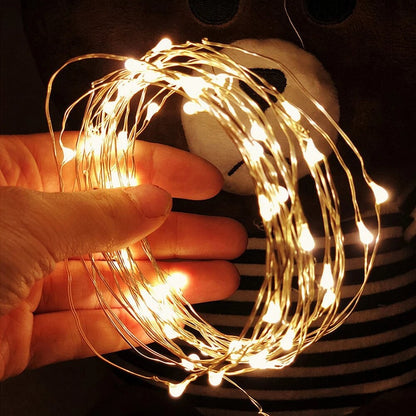 Instalatie de Craciun, Klevo, Decoratiune de Craciun, 50 Beculete LED, cu Baterii si Telecomanda, cu 8 Functii, Lungime 5 m, Alb Cald