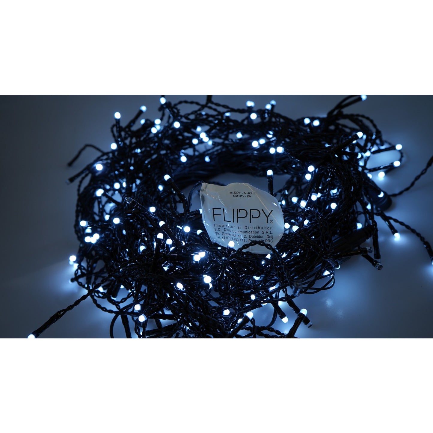 Instalatie Craciun Profesionala de Exterior IP65, 15 m, 360 Led-uri Mari ,Franjuri, Alb rece, Flash, Alimentator, Interconectabila, Fir Negru Cauciucat, 220v, Klevo