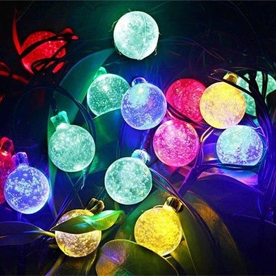 Instalatie Craciun, Tip Globuri de cristal, 50 Led-uri, 9.5 metri, Multicolor, Energie solara, Senzor de lumina, Klevo