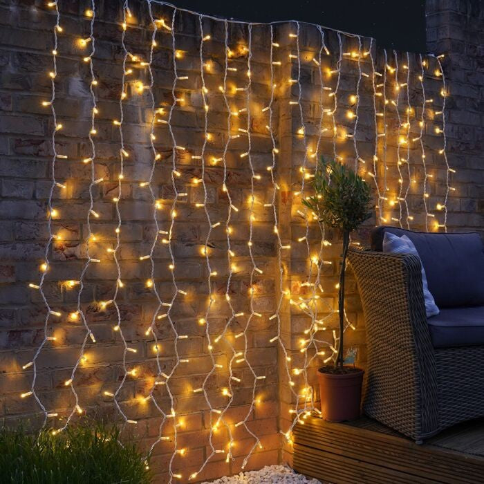 Instalatie Craciun, Tip Perdea, IP44, 3 m x 3 m, 240 LED-uri, Alb Cald, cu 8 jocuri de lumini, 31 V, 9W, Interconectabila, Prelungitor 3 m inclus, Fir transparent, Interior/ Exterior, Klevo