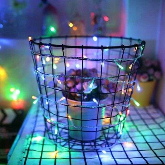 Instalatie de Craciun, Liniara, 1 m, Baterii, 10 LED-uri, Multicolor, 2 Jocuri de Lumini, Fir Transparent, Interior/Exterior, Klevo