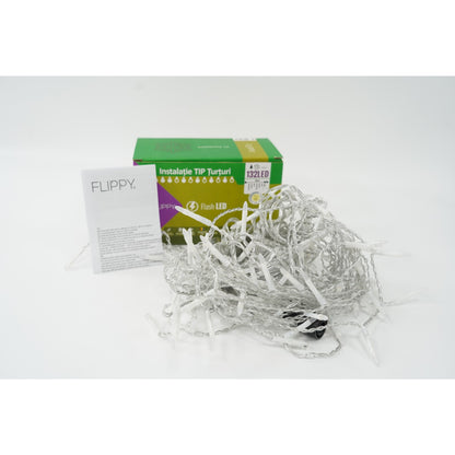 Instalatie de Craciun Klevo® Tip Turturi, Franjuri cu Flash, Sectiune 4 m, 132 LED-uri, Interconectabila, Fir Transparent, Alb Cald
