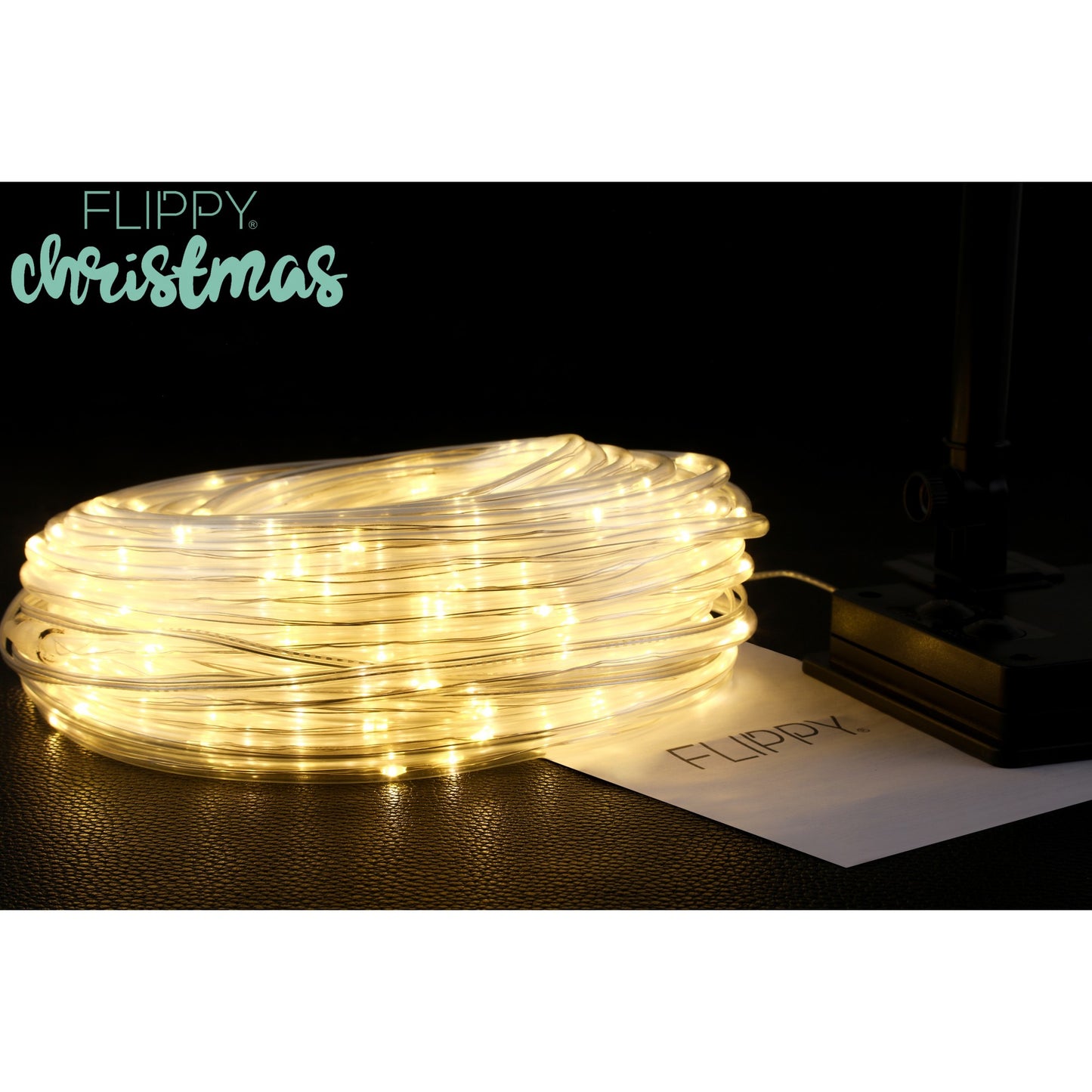 Instalatie luminoasa de Craciun tip furtun luminos, 300 LED-uri, 32 metri lungime, 8 programe, 2 metri prelungitor, sarma din cupru, incarcare solara, alb cald, Klevo