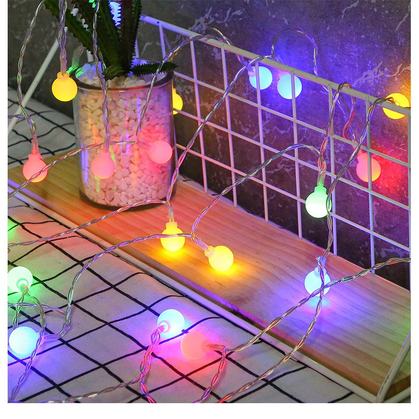 Instalatie sfere brad Craciun Klevo, 3 metri, 20 LEd-uri, alimentare la retea, fir transparent, multicolora