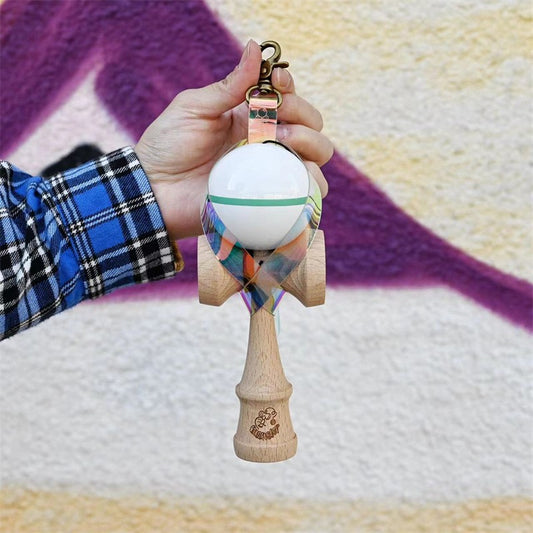 Husa pentru Kendama, Klevo, Husa de Depozitare pentru Kendama, din PVC rezistent, Catarama cu Agatare pentru Transportare, Forma Breloc 8, 12 x 6 cm, Magic Multicolor